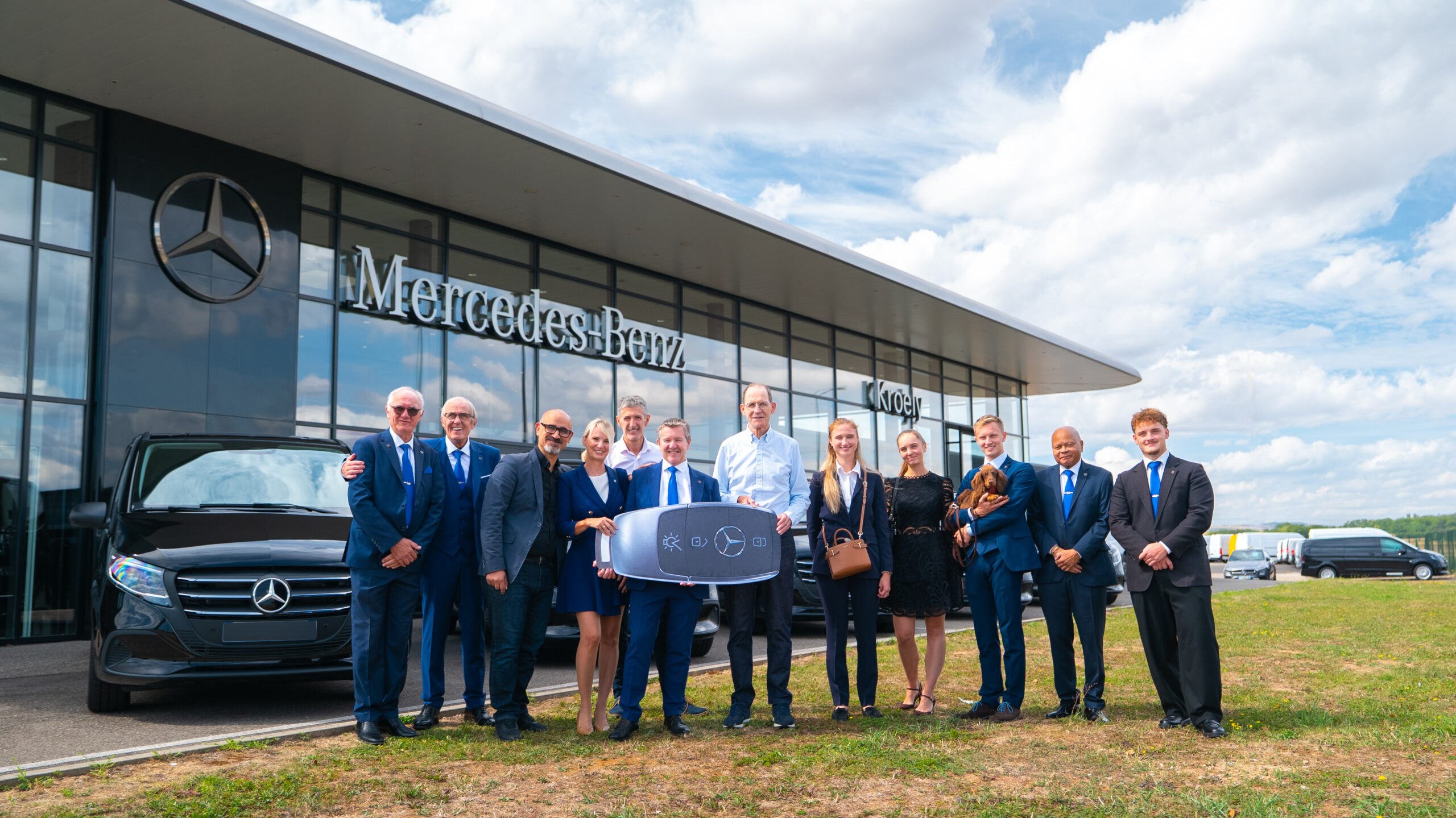 Remise des clés de 40 véhicules VTC Mercedes pour la nouvelle flotte ITS Transport